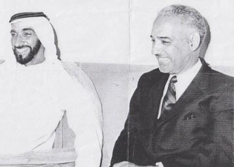 الشيخ زايد بن سلطان آل نهيان، و المختار ولد داداه رحمة الله عليهما